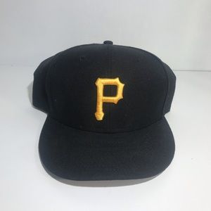 Pittsburg Pirates New Era Fitted Size 7 3/8